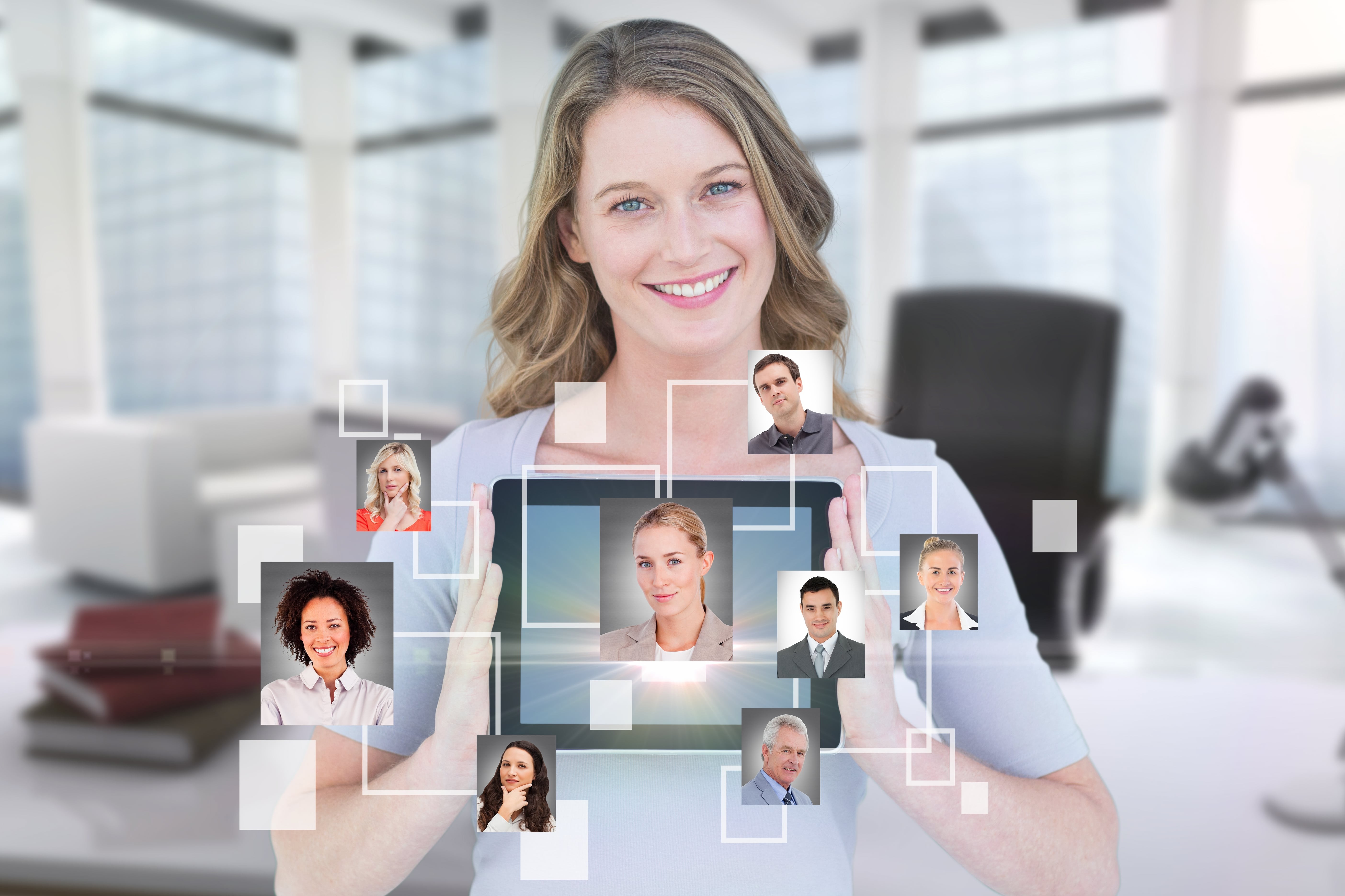 /uploads/images/smiling-businesswoman-showing-her-tablet-with-virtual-app-minjpg-1715467915.jpg